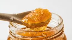 Honungen har kristalliserat sig – betyder det att den är dålig? Biodlare har länge förklarat vad detta innebär.