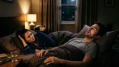 Håller snarkningen dig vaken? Här är varför det händer och hur du kan bli av med det.