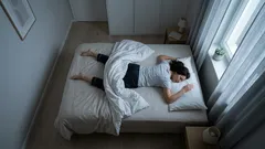 Varför du inte bör sova på magen: påverkan på ryggraden och sömnkvaliteten